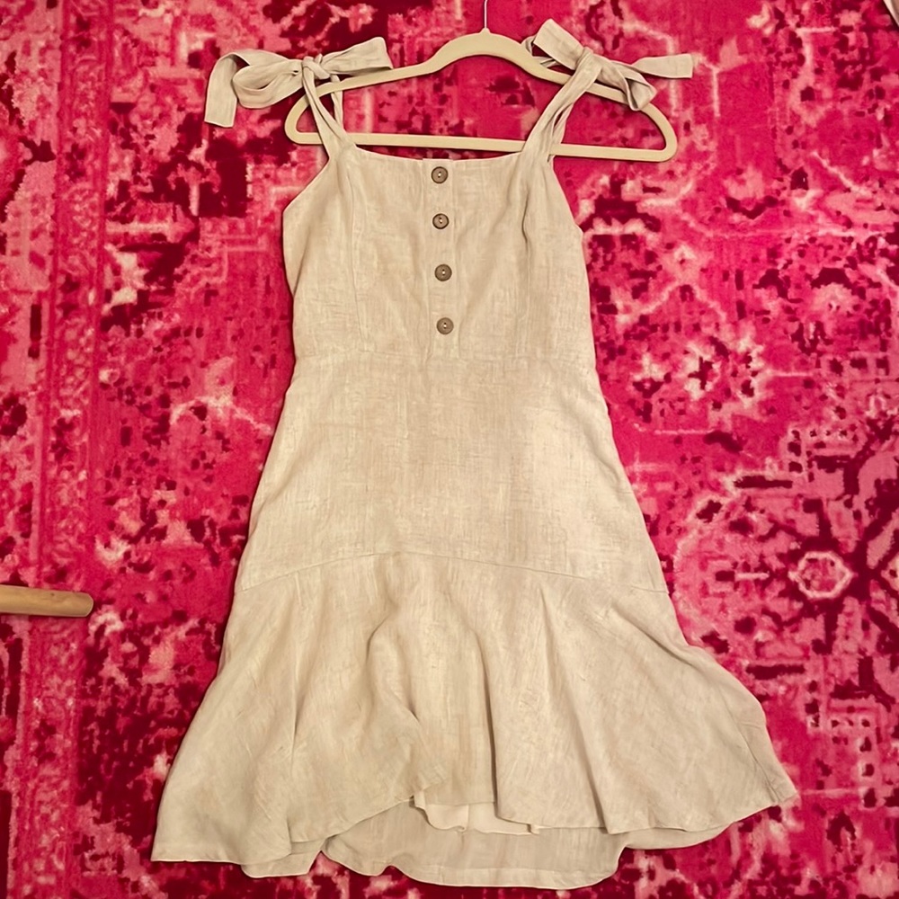 GB girls Sizs S tan linen dress with bow sleeves and buttons